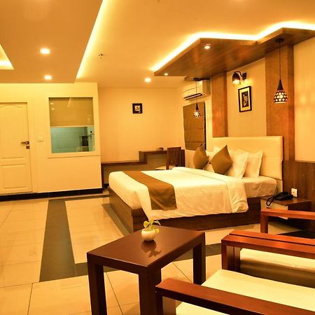 White Suite Hotel Kozsíkóde Kültér fotó
