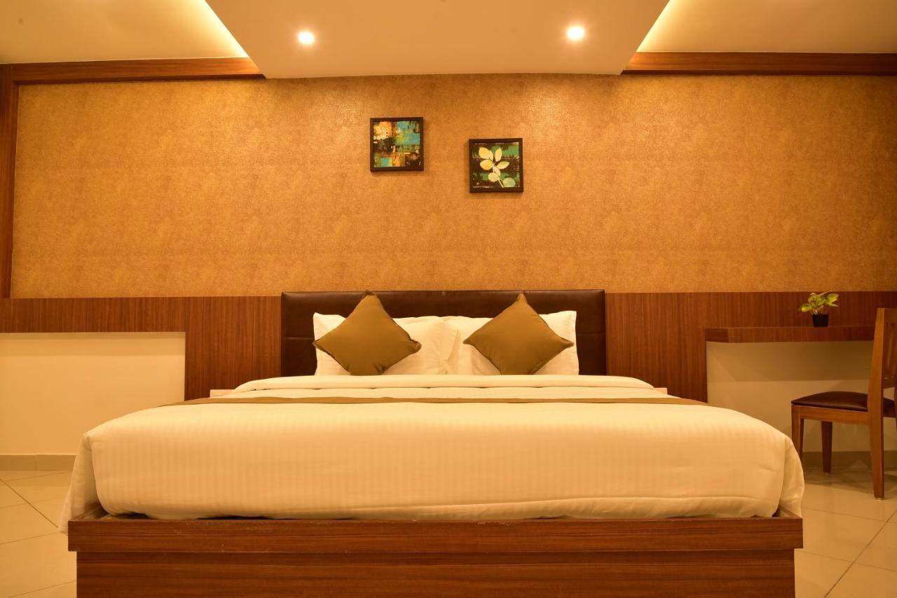 White Suite Hotel Kozsíkóde Kültér fotó