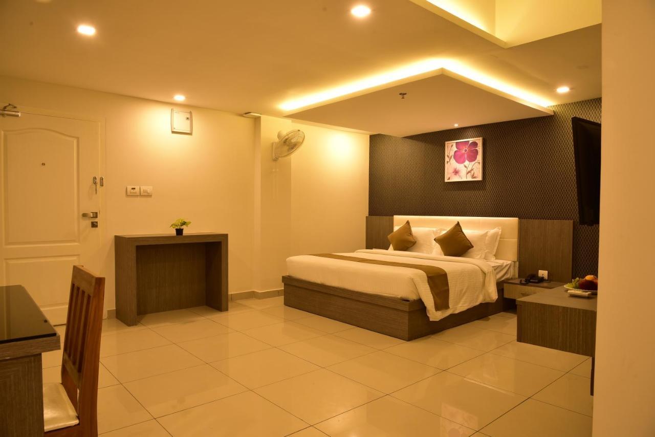White Suite Hotel Kozsíkóde Kültér fotó