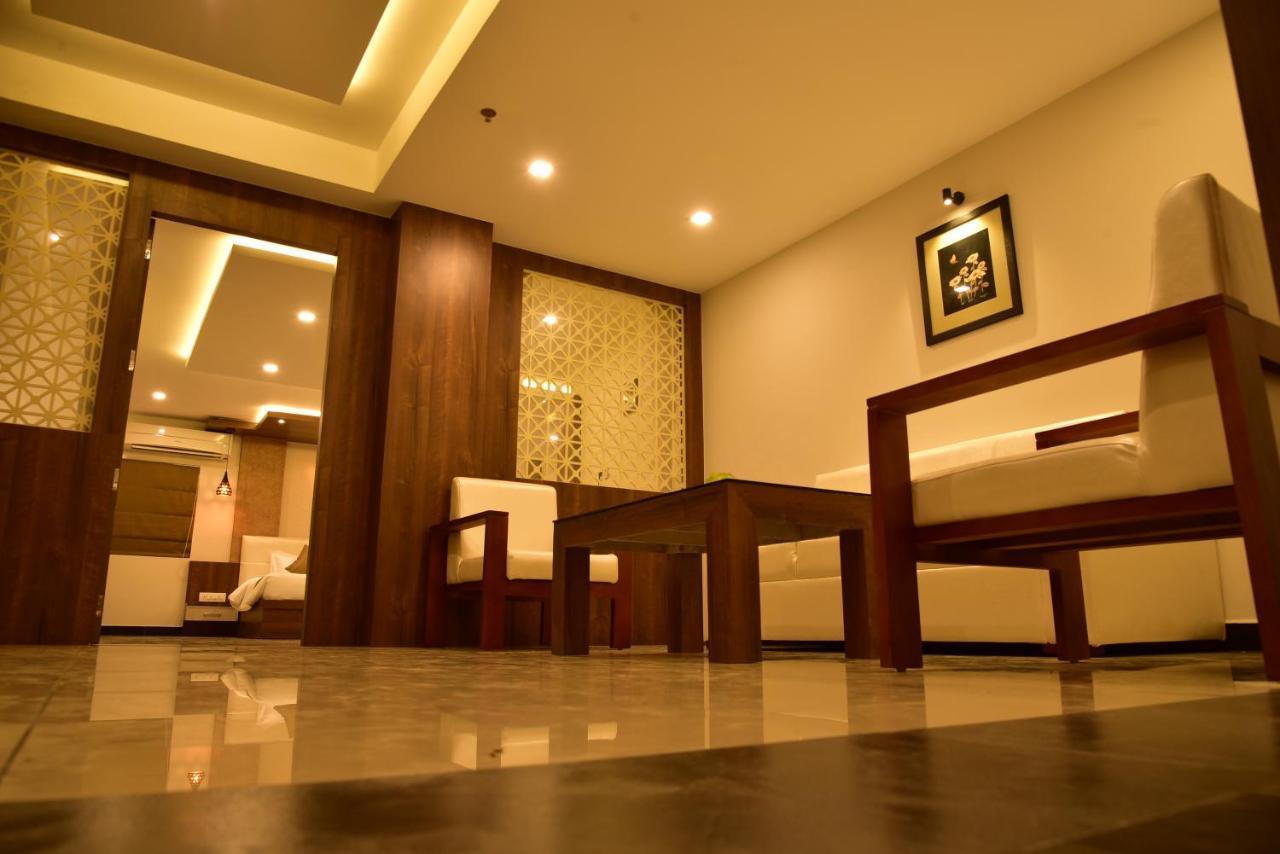 White Suite Hotel Kozsíkóde Kültér fotó